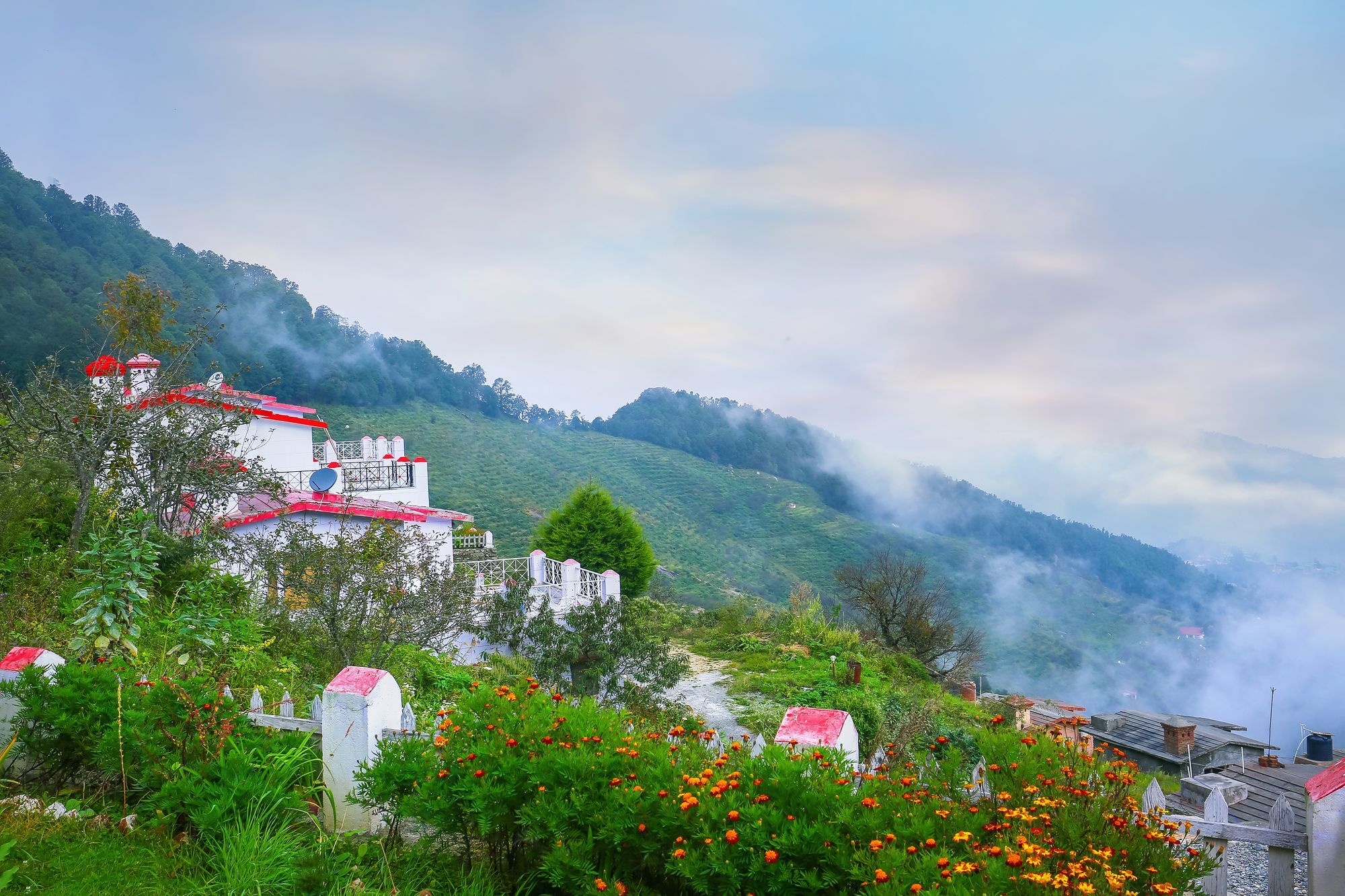 The Swiss Village Resort Найнитал Экстерьер фото